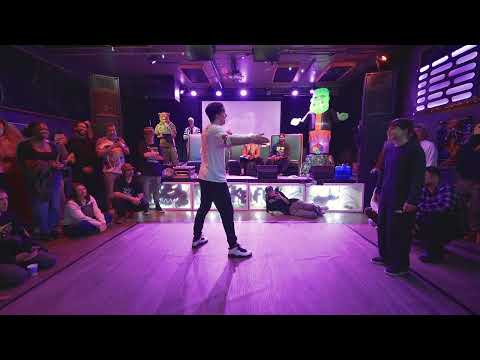 Ultraman vs. Yevheniia